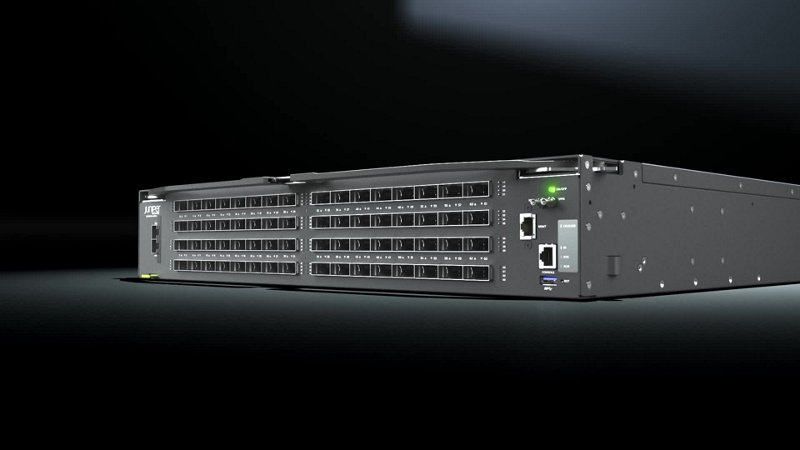 Juniper QFX5250 Switch Offset Hero Shot