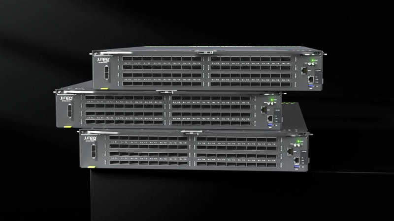 Juniper QFX5250 Switch 3 Stack Shot